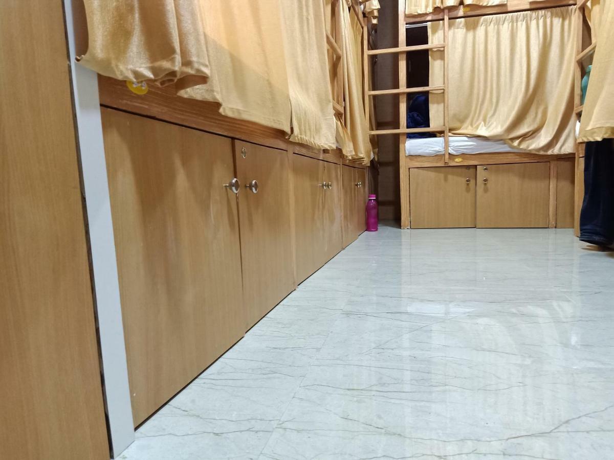 Mabrook Dormitory Bombay Exterior foto